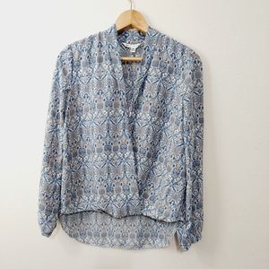 Max studio blue blouse high low xsmall